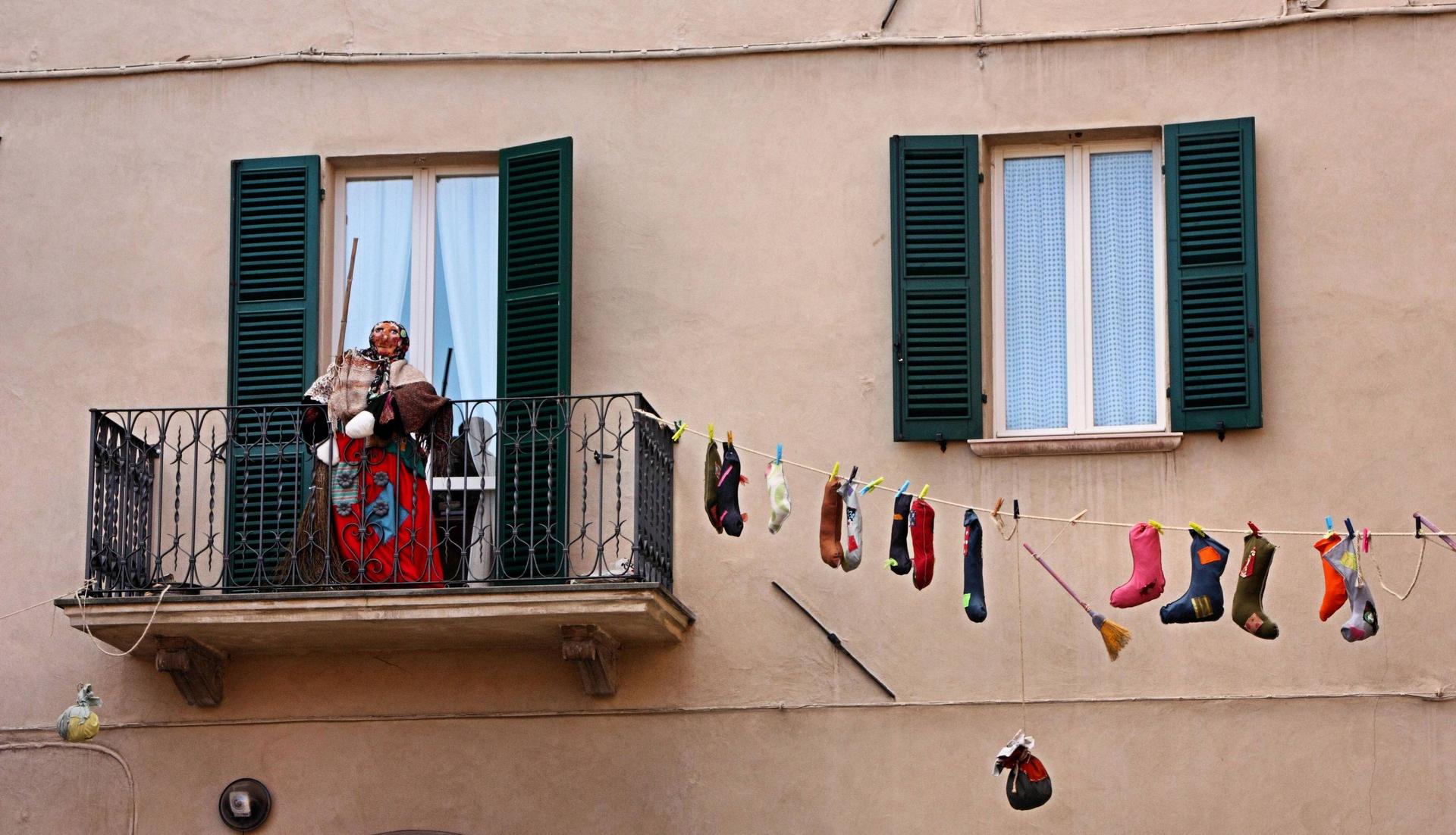 befana-christmas-witch