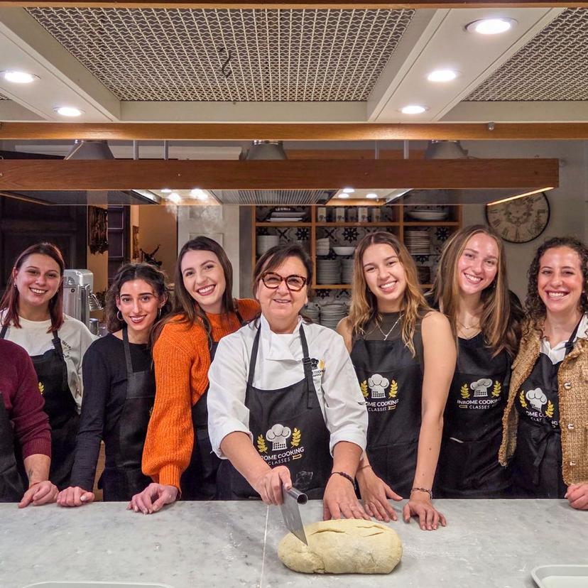 cooking-with-real-roman-nonna Guests with a real Roman nonna during the Cooking with Nonna Italian cooking class in Rome